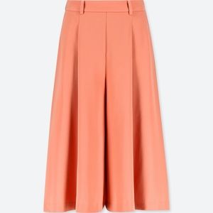 Uniqlo Drape Gaucho Cropped Pants